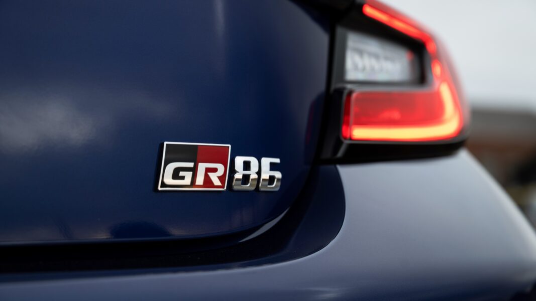 2027_Toyota_GR86_Premium_TruenoBlue_013
