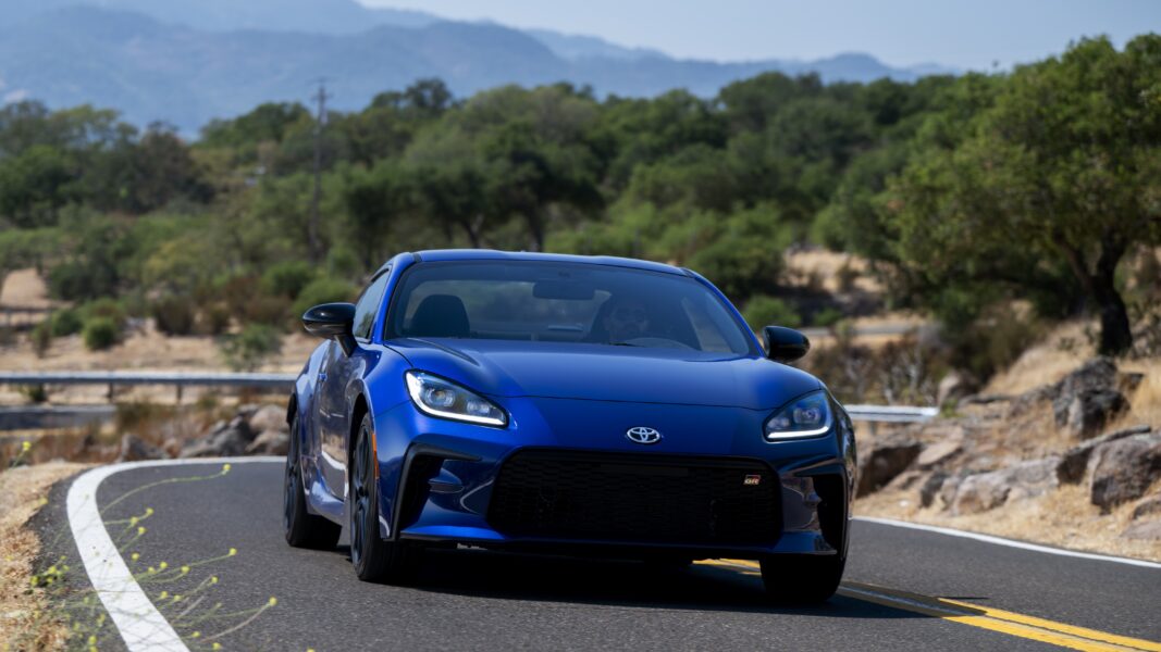 2027_Toyota_GR86_Premium_TruenoBlue_306